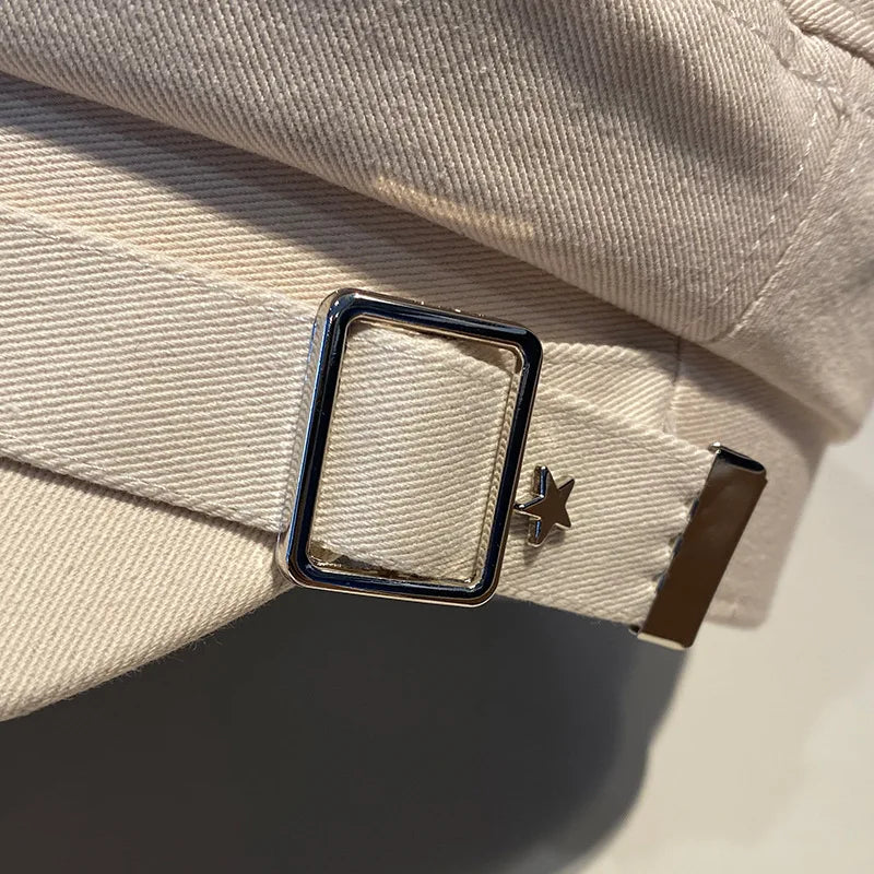 Women's Black Star Beret | British Retro Military Style Korean Fashion Cap for Spring, Autumn & Winter